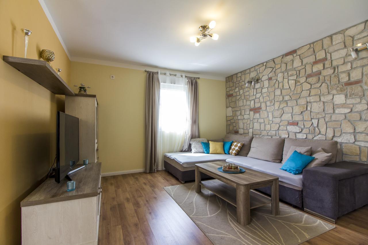 Apartman Maxim Apartamento PUY Exterior foto