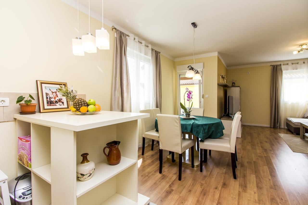 Apartman Maxim Apartamento PUY Exterior foto