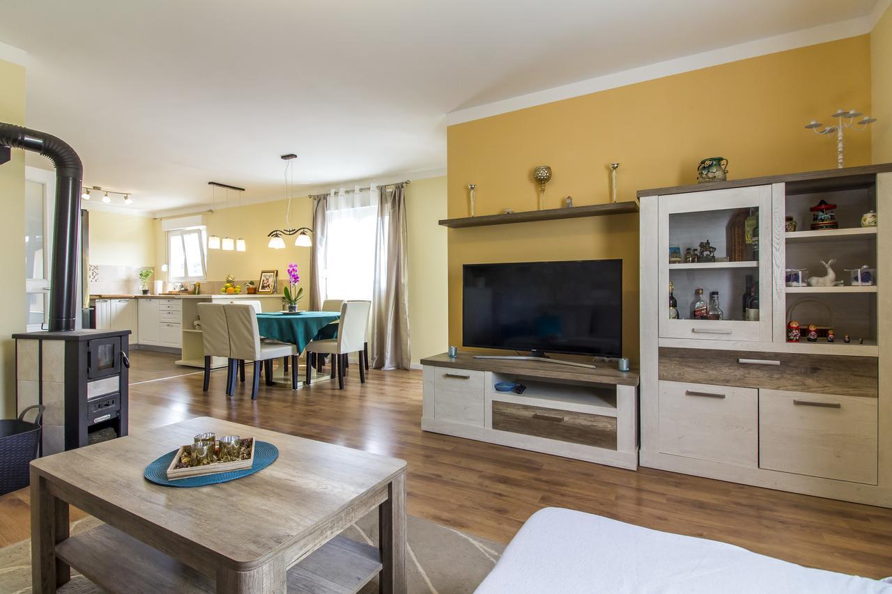 Apartman Maxim Apartamento PUY Exterior foto