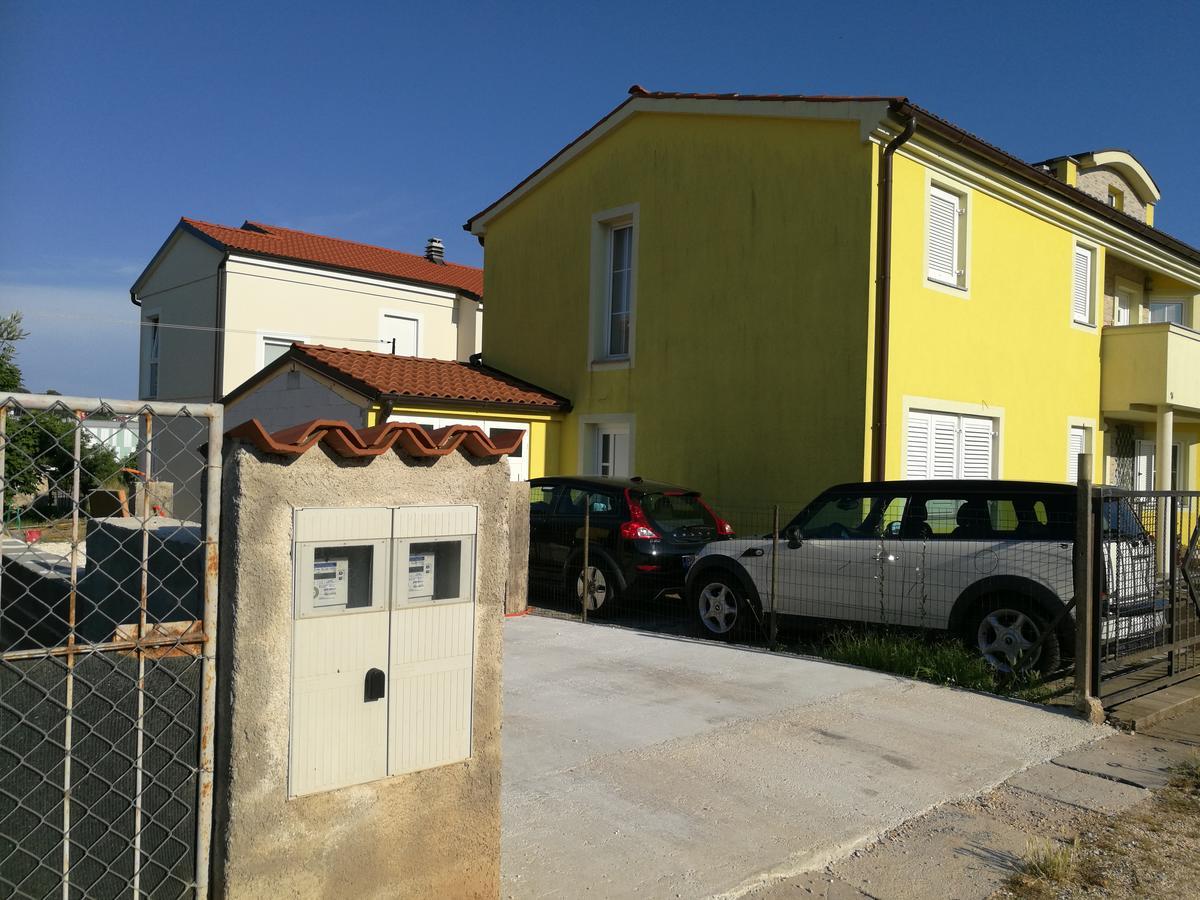 Apartman Maxim Apartamento PUY Exterior foto